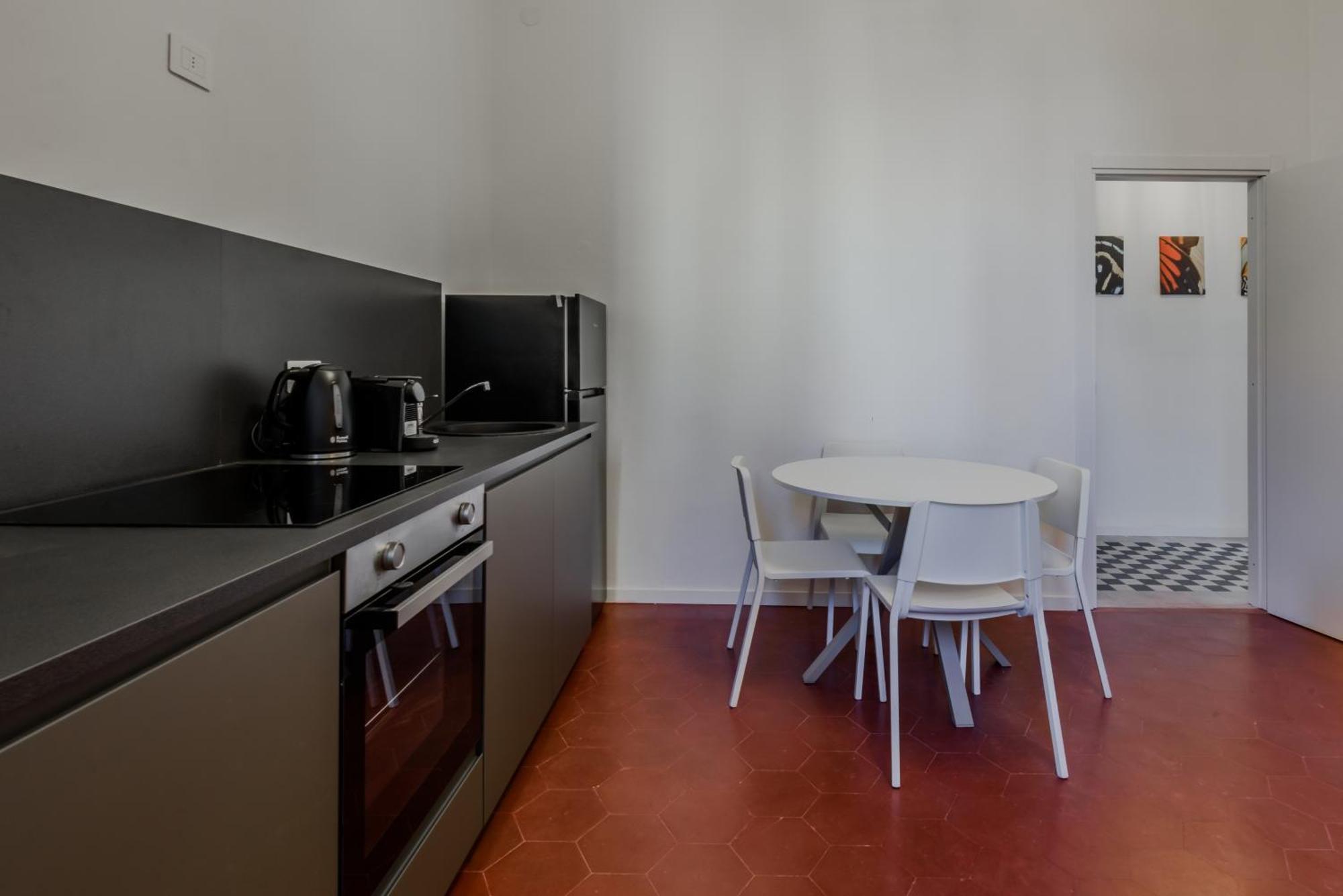 New And Functional Apartments Near The Metro Milão Exterior foto